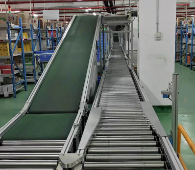 Transportador de correa inclinada